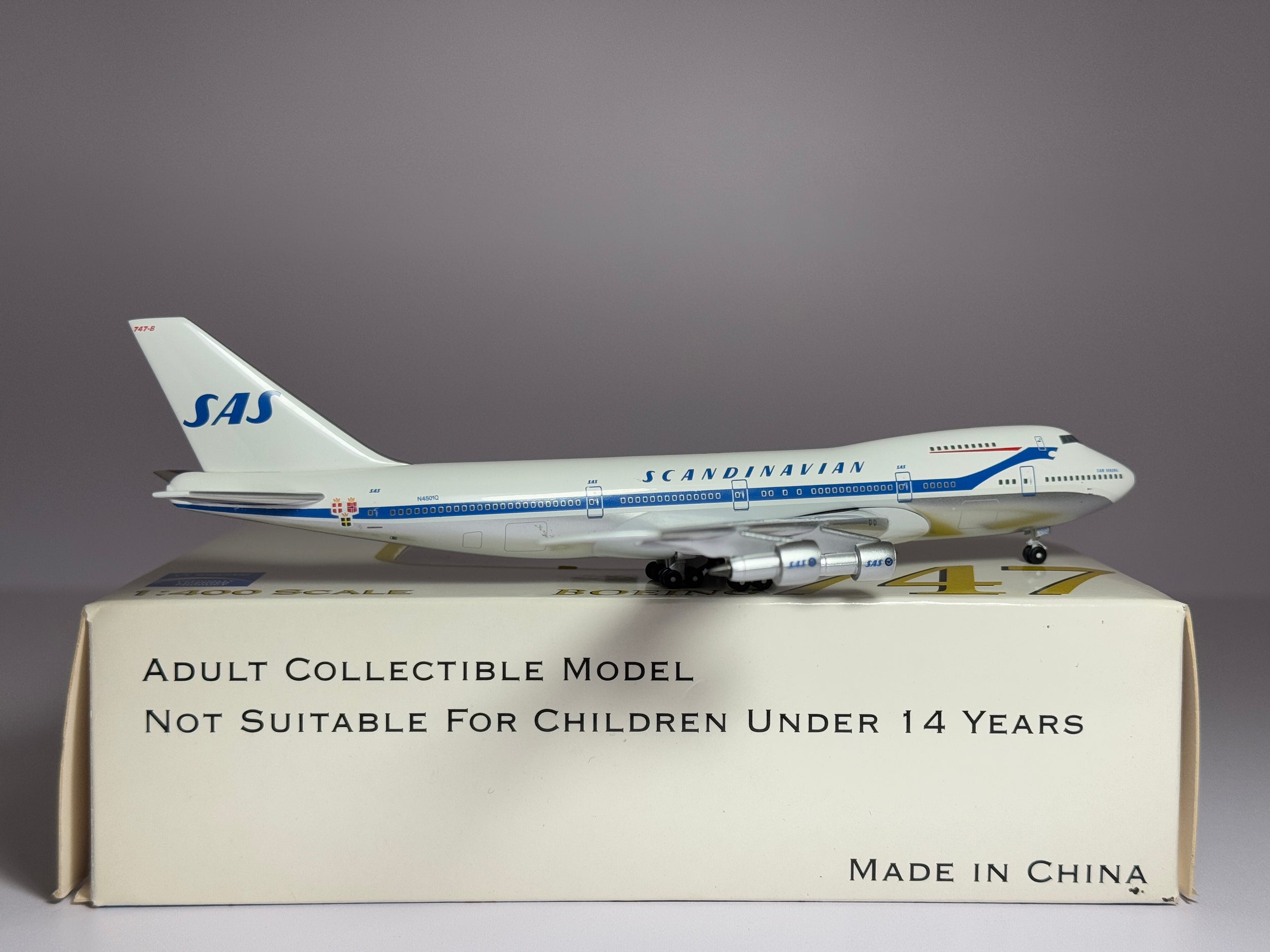 Aeroclassics 1:400 SAS Scandinavian Boeing 747-100 N4501Q Viking Ship ACN4501Q