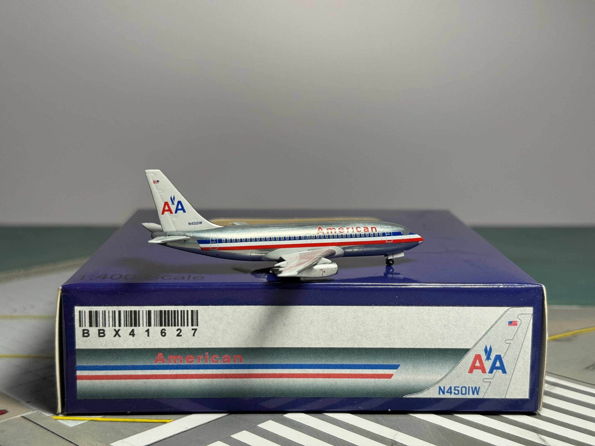 Aeroclassics 1:400 American Airlines Boeing 737-200 N4501W polished metal BBX1627