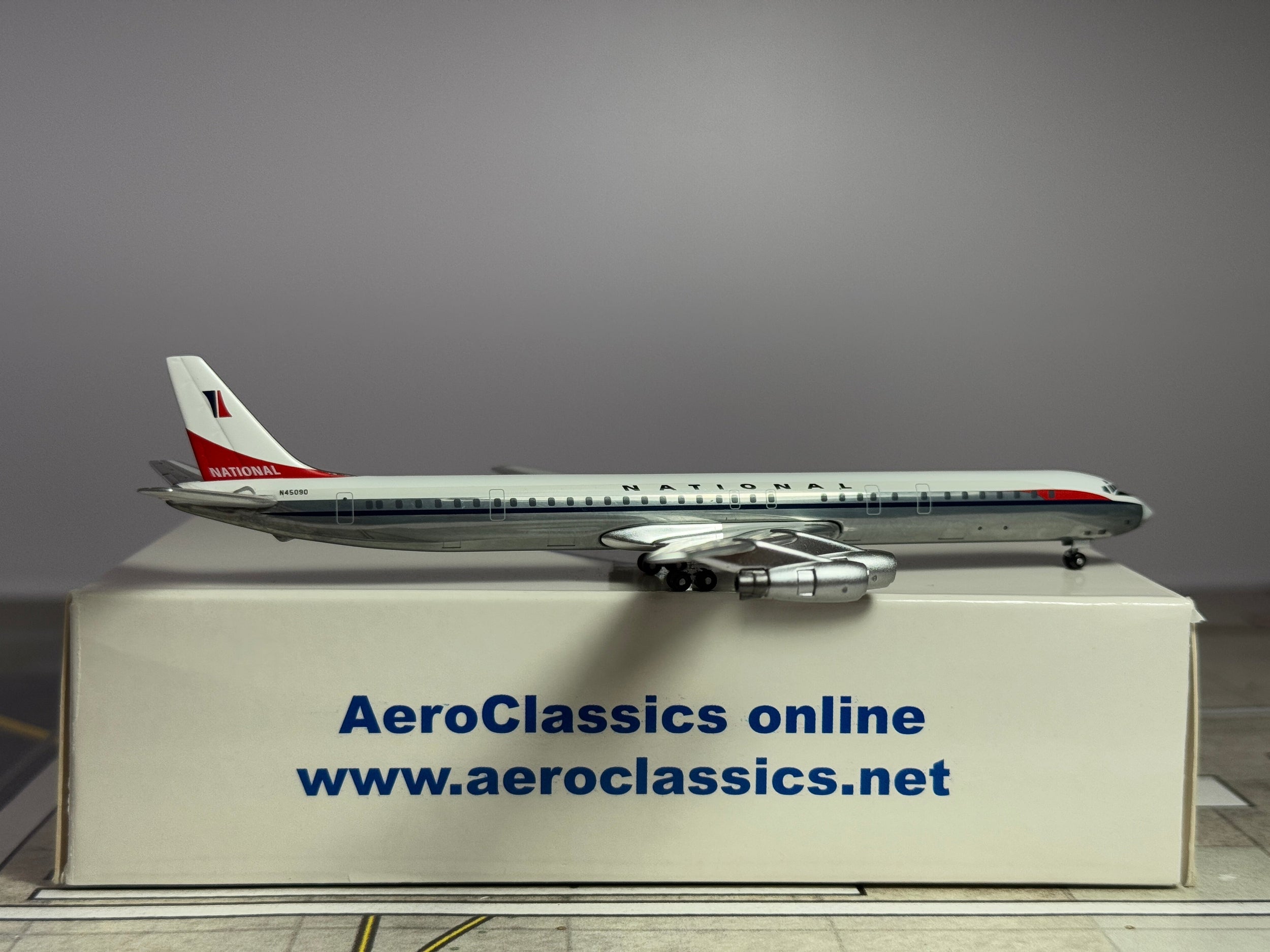 Aeroclassics 1:400 National Airlines Douglas DC-8 N45090 ACN45090