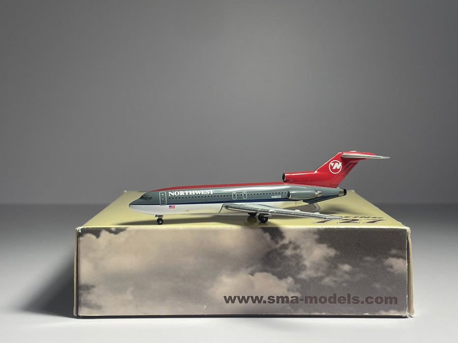 Aeroclassics 1:400 Northwest Airlines Boeing 727-100 N460US Bowling Shoe SMA030802