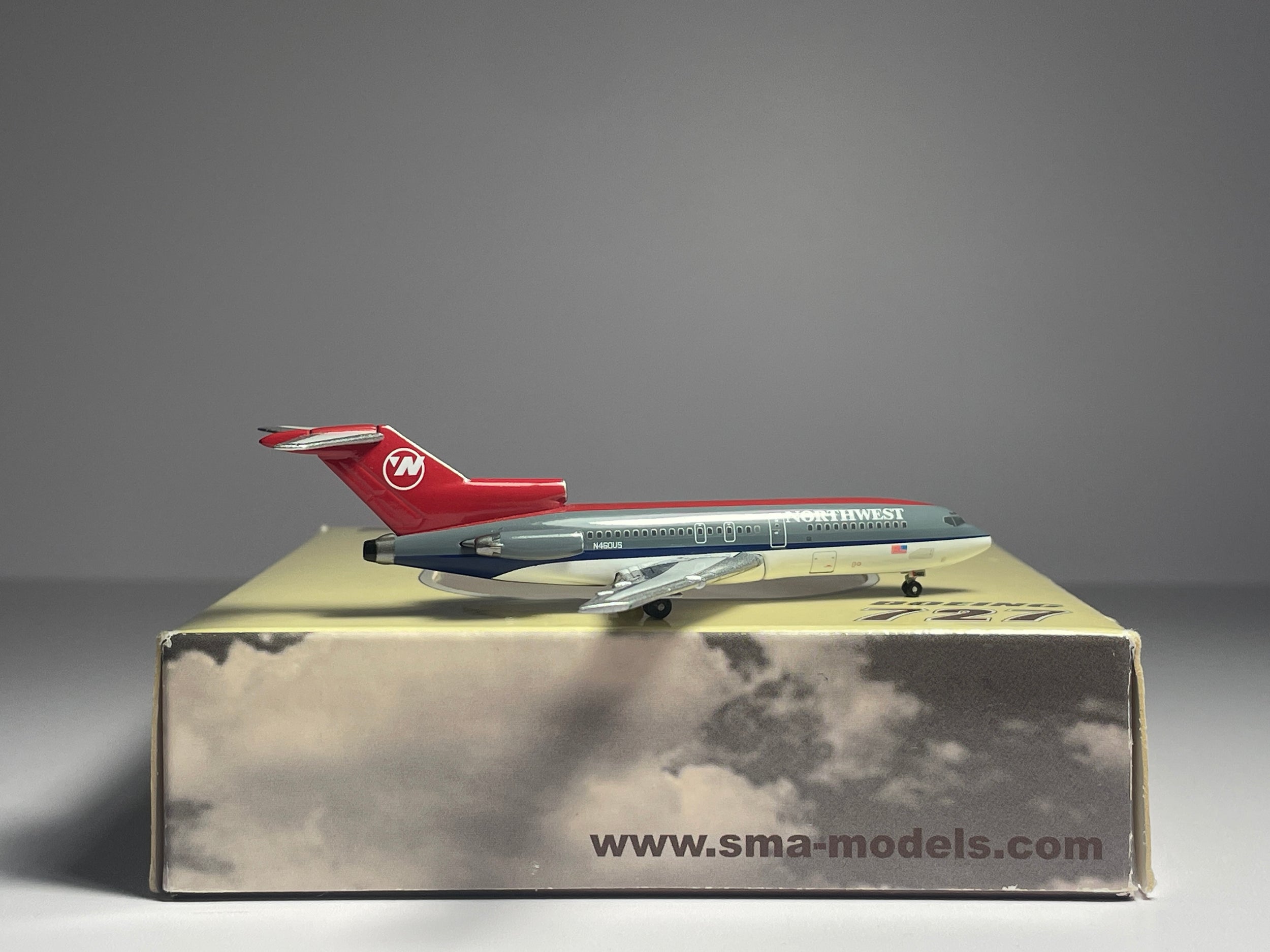 Aeroclassics 1:400 Northwest Airlines Boeing 727-100 N460US Bowling Shoe SMA030802