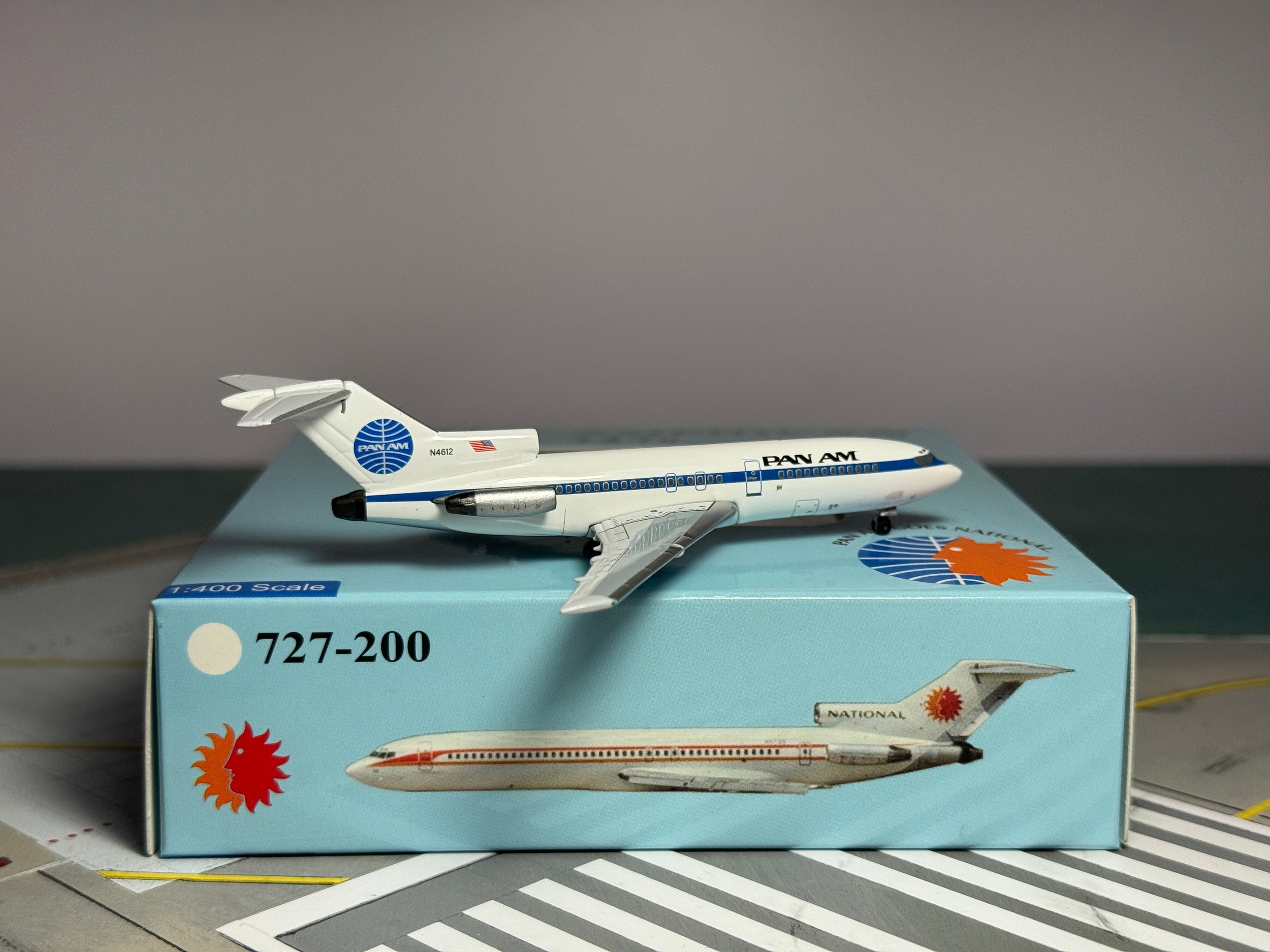Aeroclassics 1:400 Pan American Boeing 727-100 N4612 Clipper Pacific Raider ACN4612