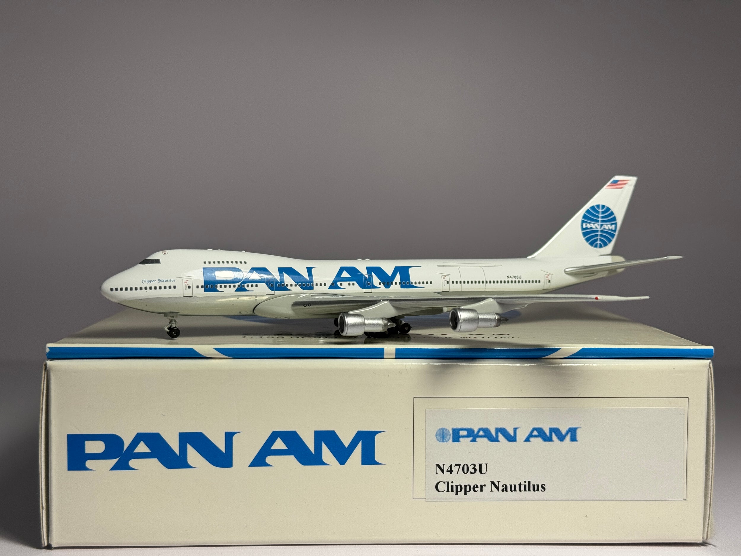 Aeroclassics 1:400 Pan American World Airways Boeing 747-100 N4703U Clipper Nautilus ACN4703U
