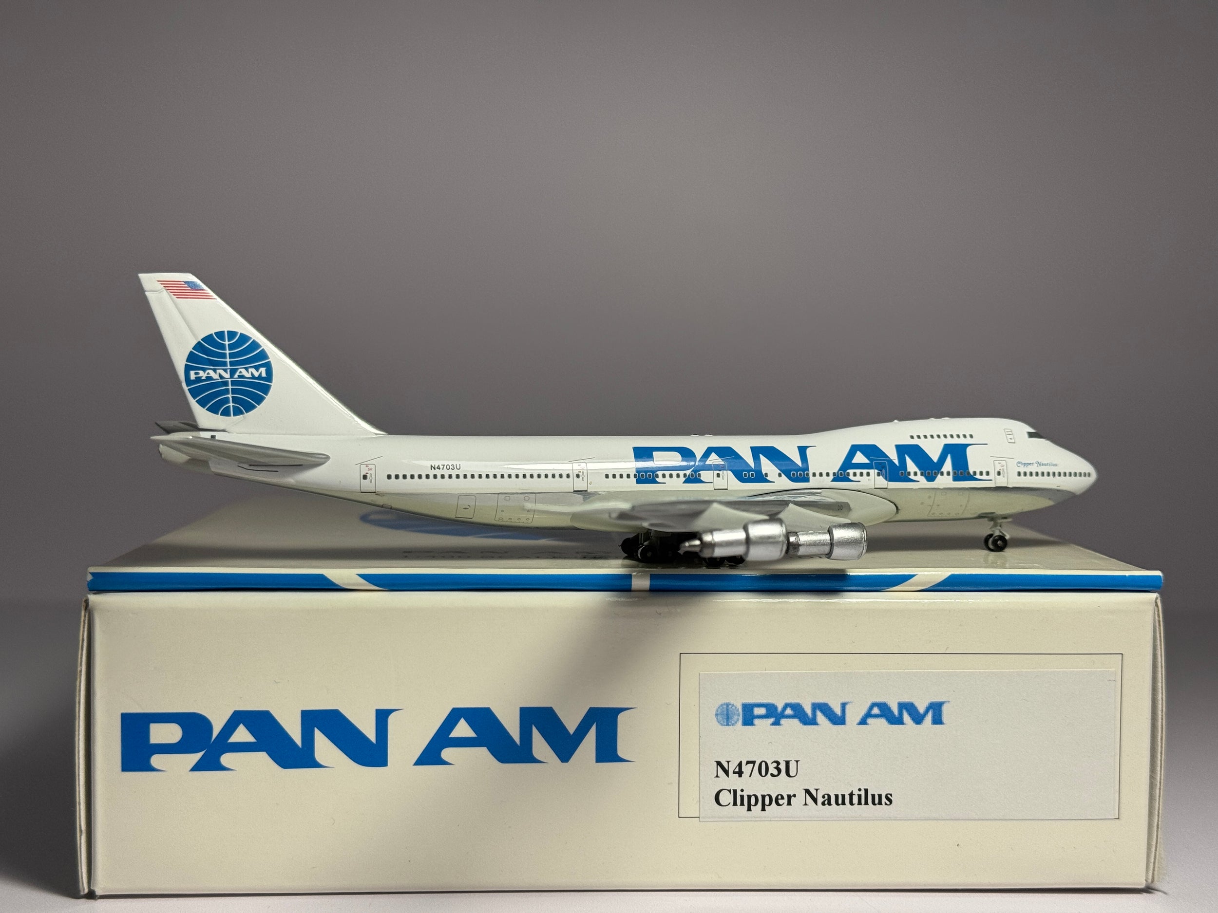 Aeroclassics 1:400 Pan American World Airways Boeing 747-100 N4703U Clipper Nautilus ACN4703U