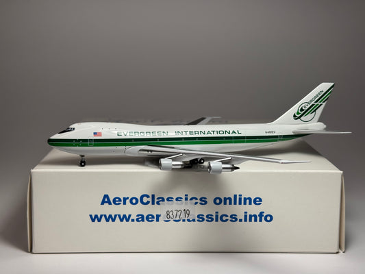 Aeroclassics 1:400 Evergreen International Boeing 747-100F N481EV GSE included ACN481EV