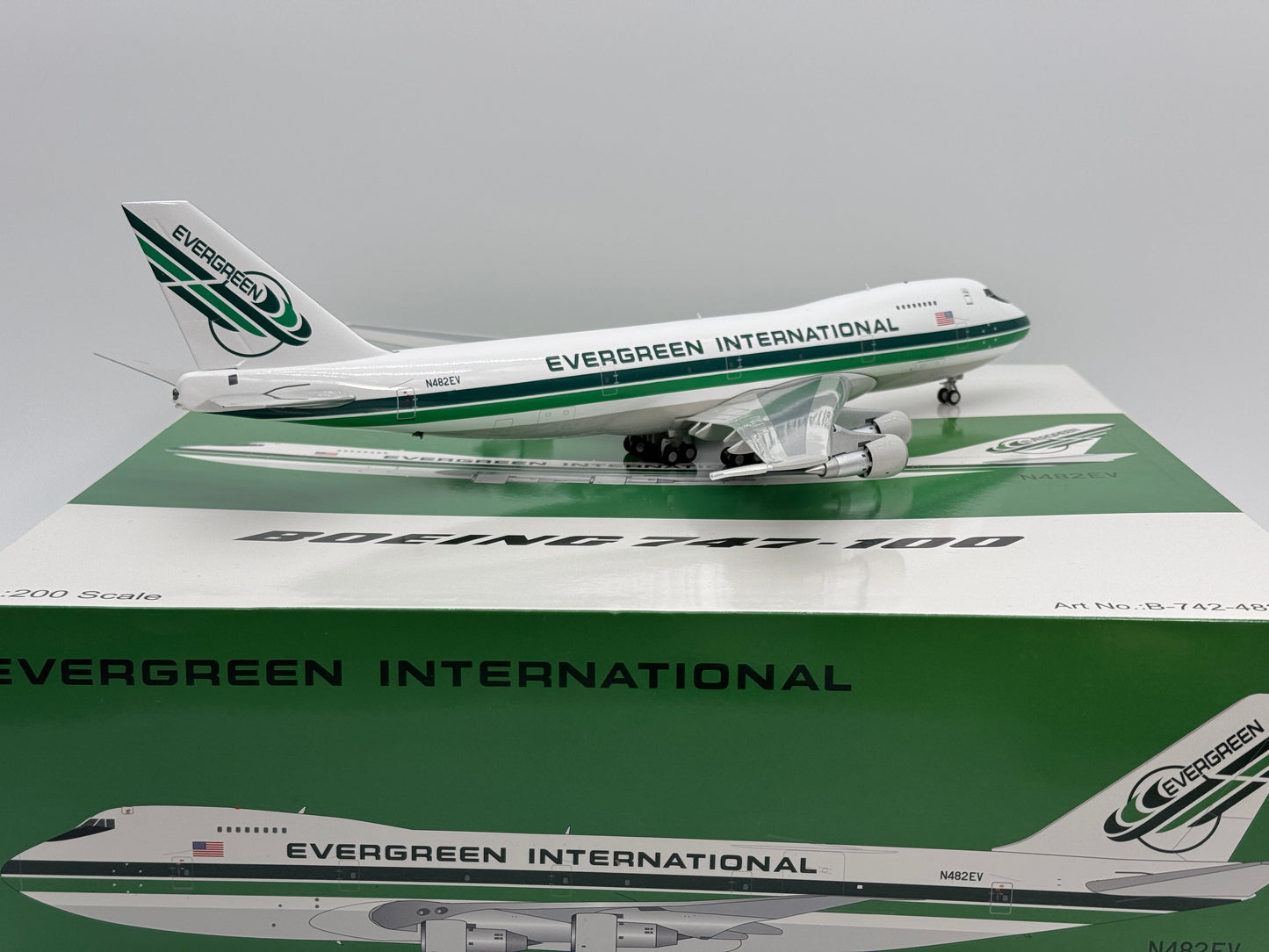 Inflight200 Evergreen International Boeing 747-200 N482EV B-742-482R