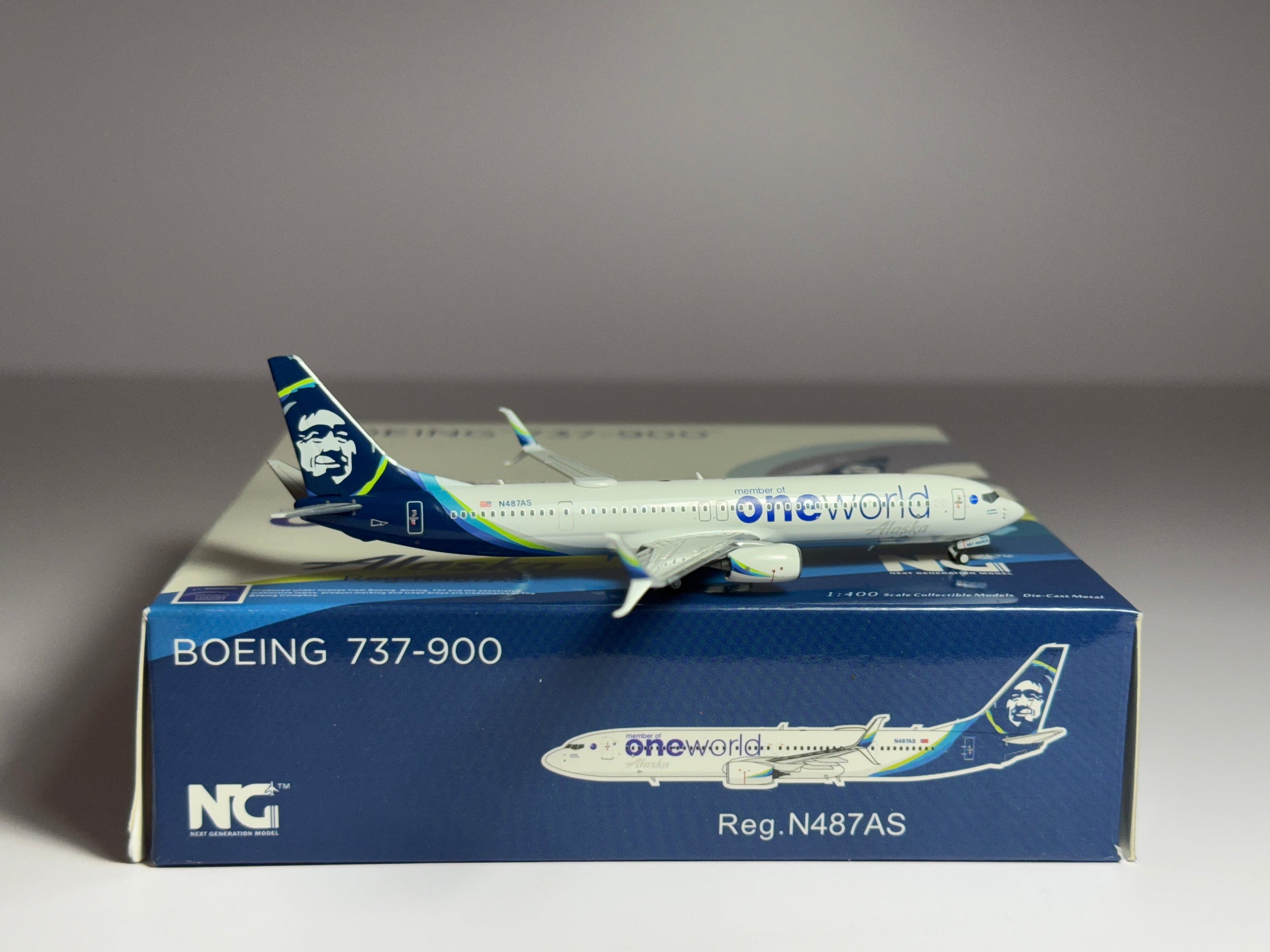 NG Models 1:400 Alaska Airlines Boeing 737-900 N487AS OneWorld livery 79001