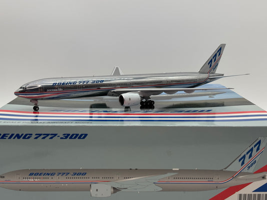 JC Wings 1:200 House Colors Boeing 777-300ER N5014K Rollout XX2237