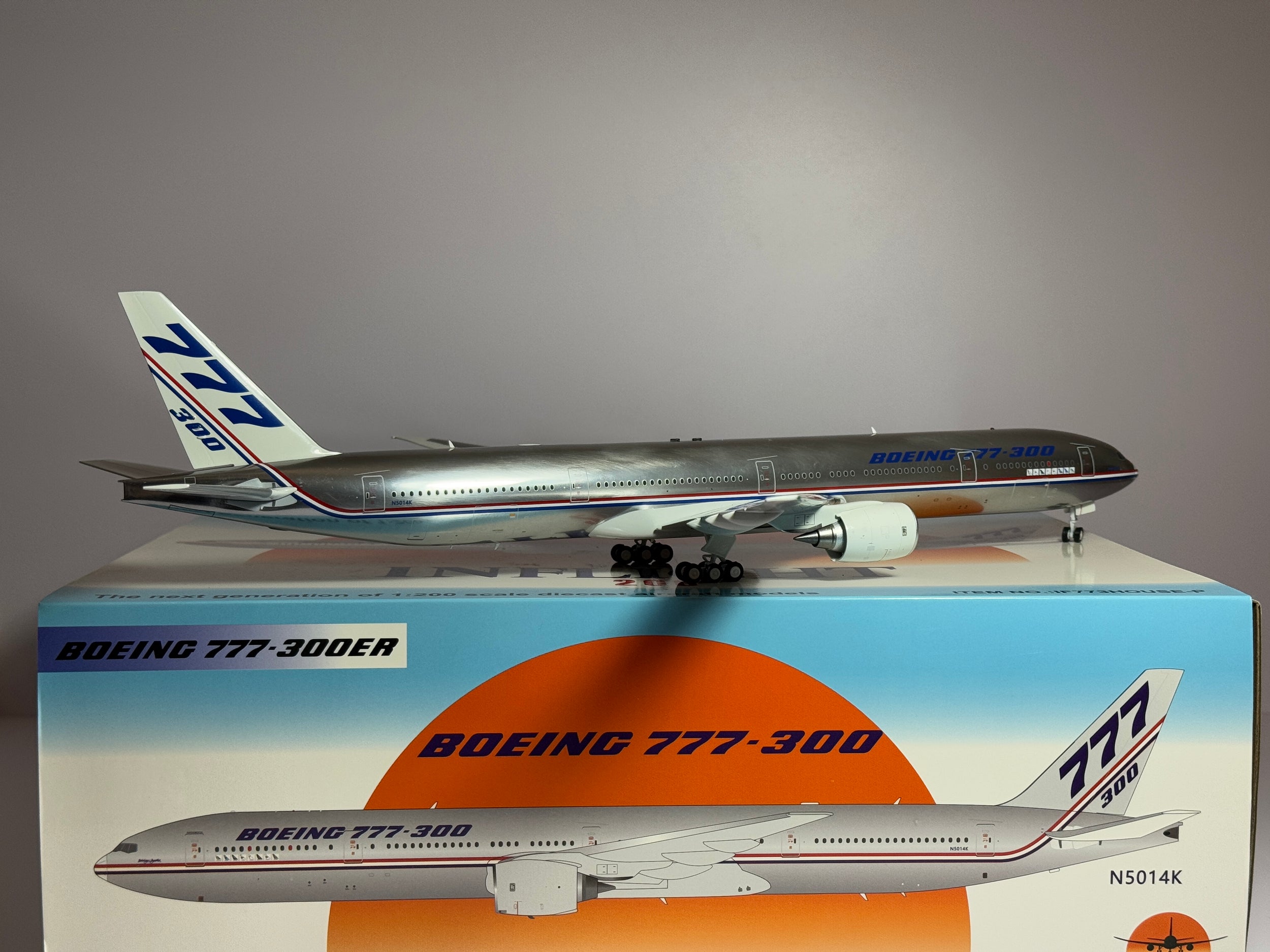 Inflight200 House Colors Boeing 777-300 N5014K polished metal IF773HOUSE-P w/stand