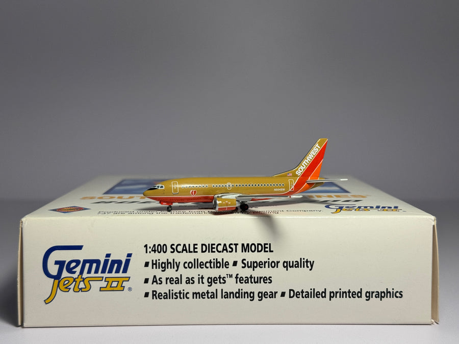 Gemini Jets 1:400 Southwest Airlines Boeing 737-500 N504SW Mustard Rocket GJSWA487