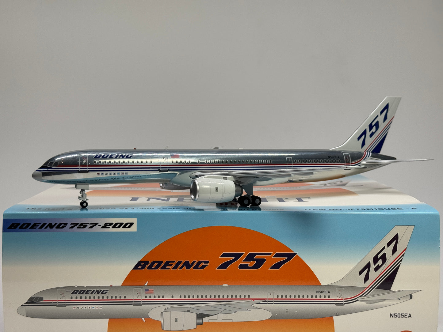 Inflight200 House Colors Boeing 757-200 N505EA Rollout Polished IF752HOUSE-P