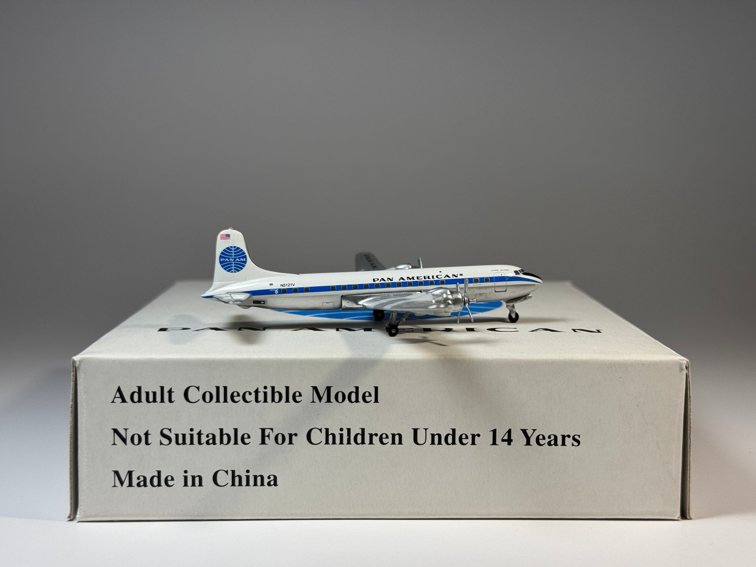 Aeroclassics 1:400 Pan American Douglas DC-6B N5121V Clipper Splendid PAAMC013