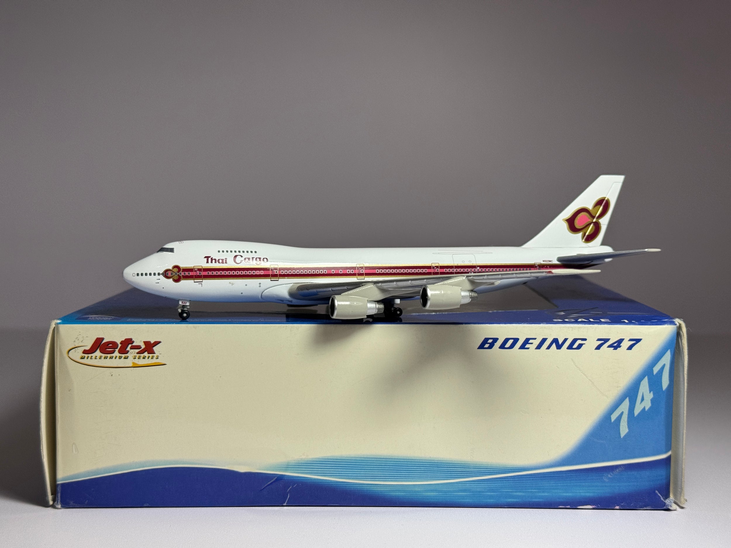 Jet-X 1:400 Thai Airways Boeing 747-200F N522MC Cargo JX485
