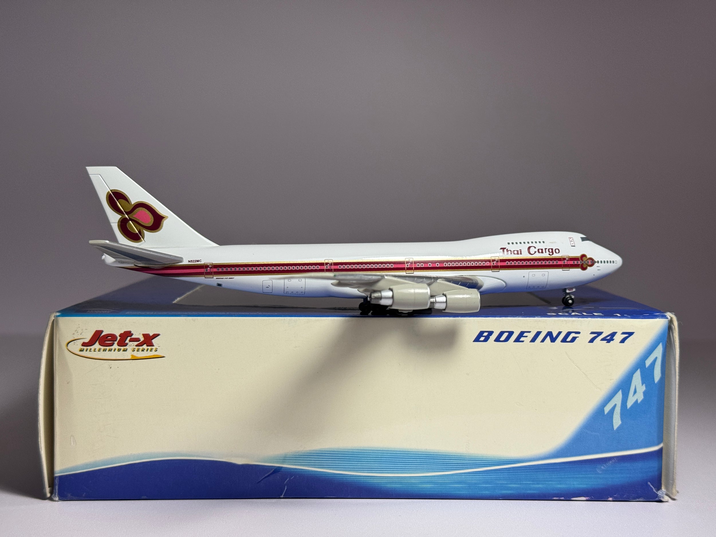 Jet-X 1:400 Thai Airways Boeing 747-200F N522MC Cargo JX485