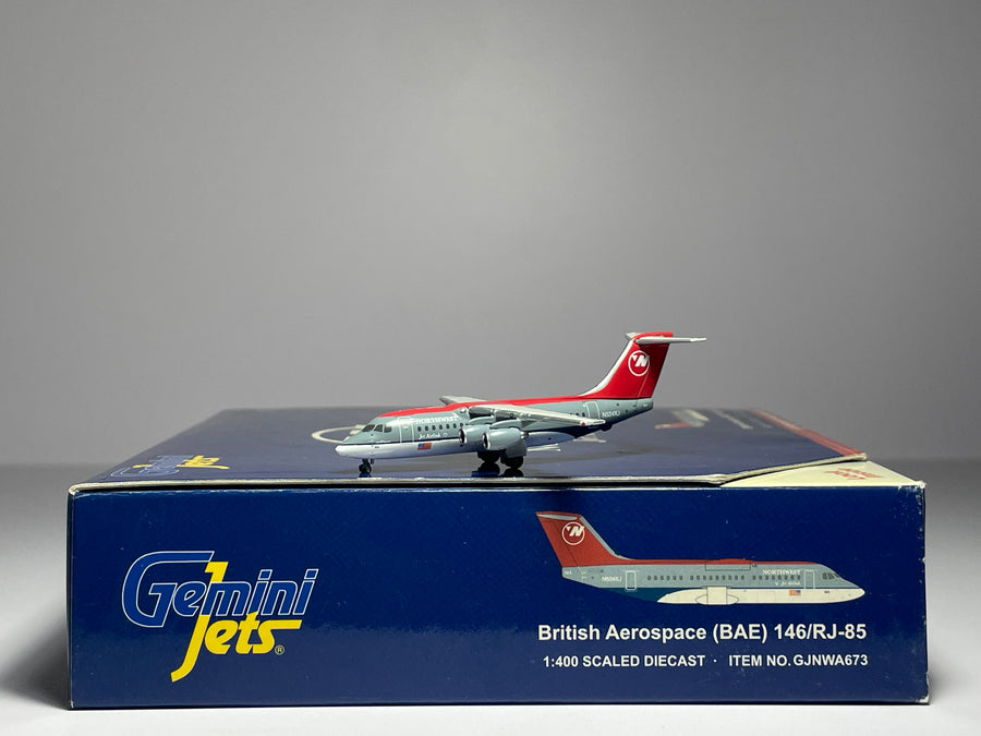 Gemini Jets 1:400 Northwest Airlink Avro RJ85 N524XJ Bowling Shoe GJNWA673