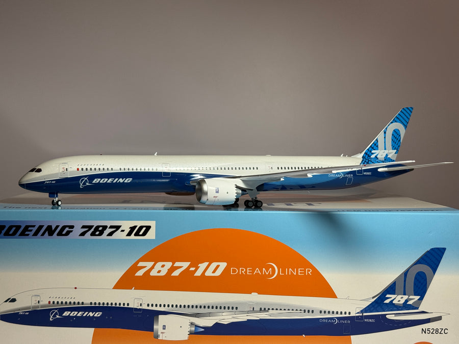 Inflight 1:200 House Colors Boeing 787-10 N528ZC factory rollout IF78X528ZC