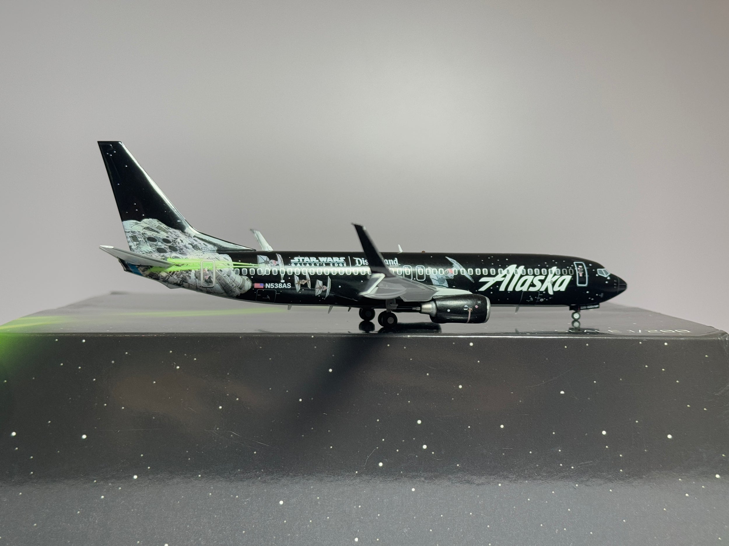 JC Wings 1:200 Alaska Airlines Boeing 737-800 N538AS Star Wars SA2014