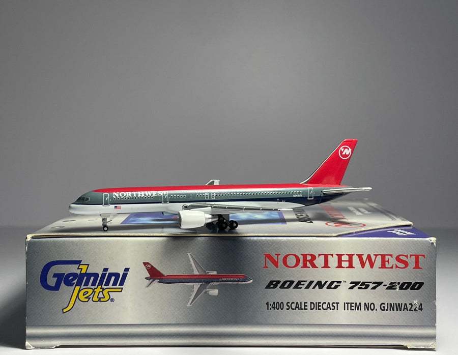 Gemini Jets 1:400 Northwest Airlines Boeing 757-200 N548US Bowling Shoe GJNWA224