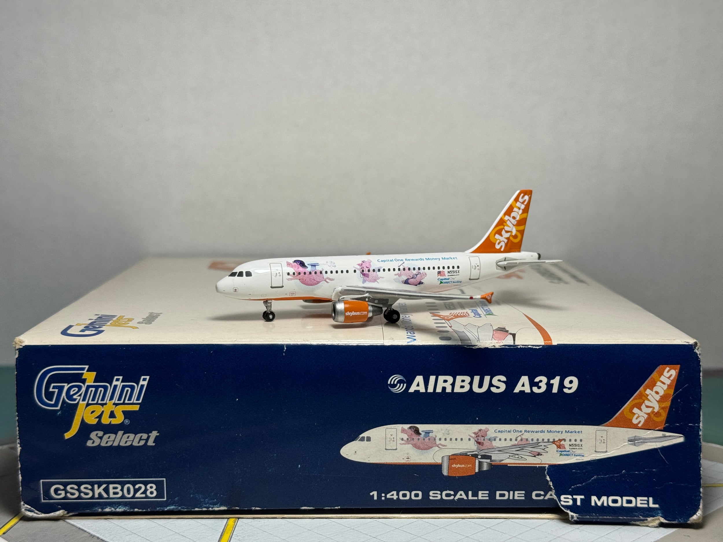 Gemini Jets 1:400 Skybus Airlines Airbus A319 N551SX Capital One GSSKB028