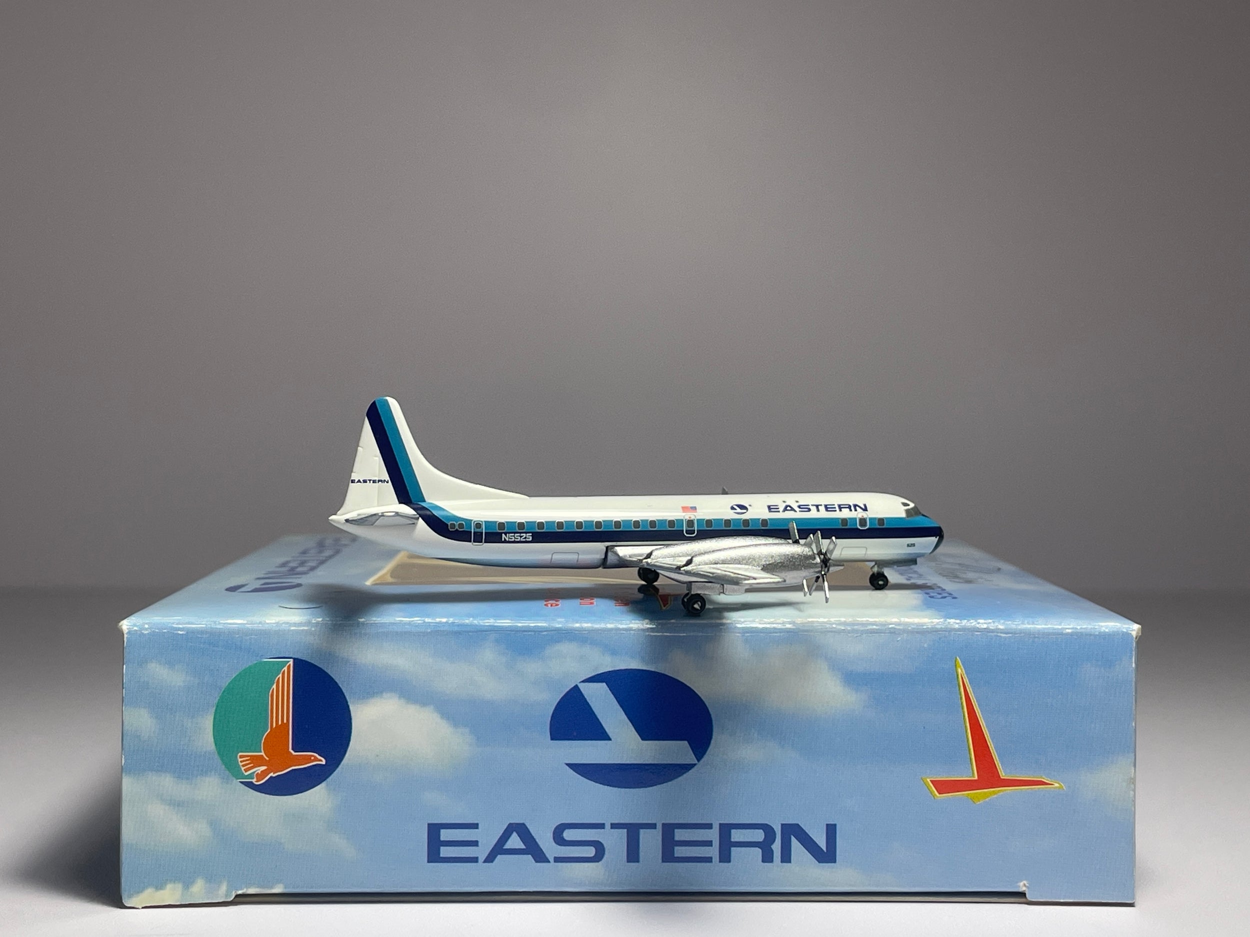 Aeroclassics 1:400 Eastern Airlines Lockheed L-188 Electra N5525 Hockey Stick ACN5525