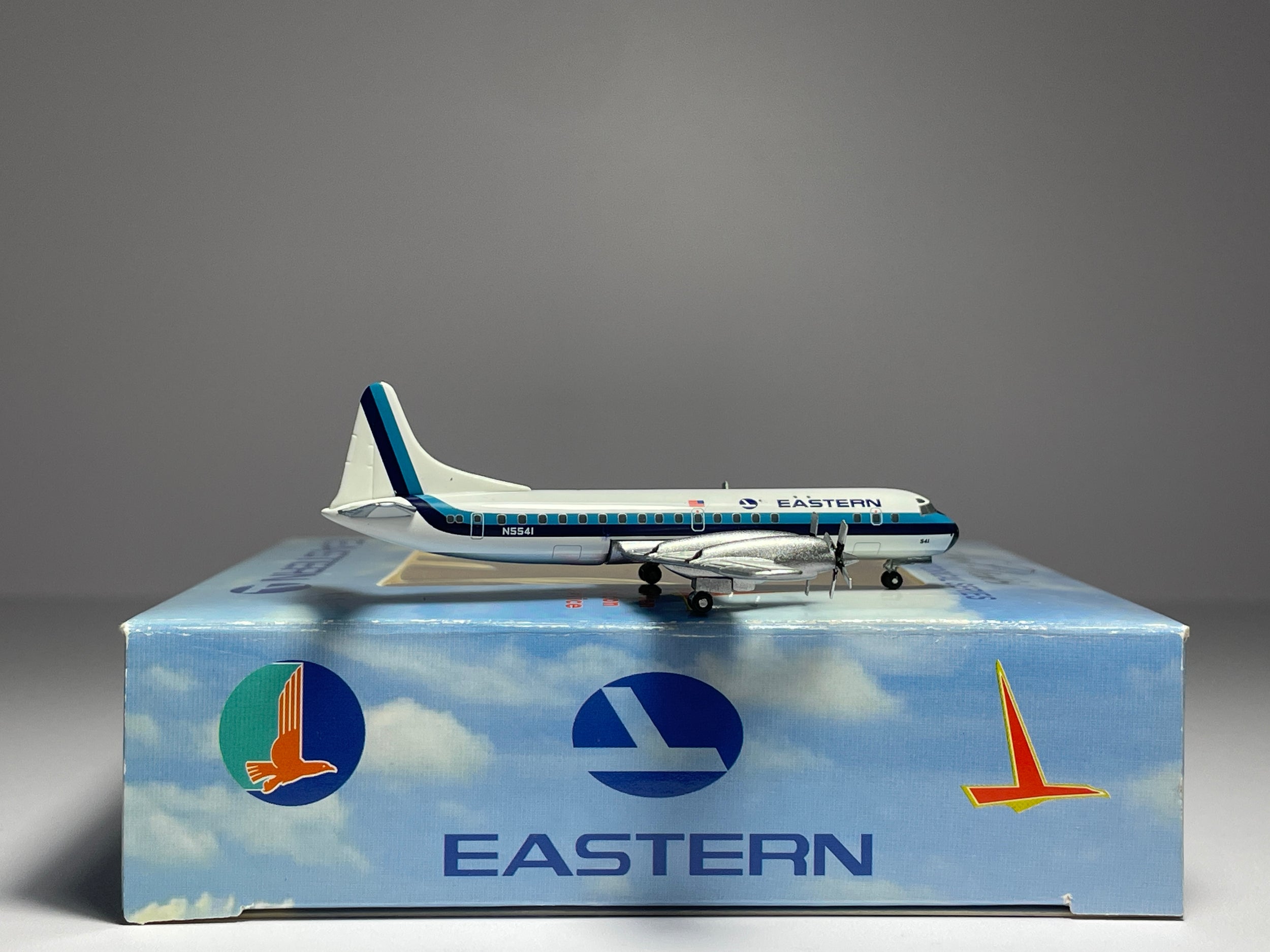 Aeroclassics 1:400 Eastern Airlines Lockheed L-188 Electra N5541 Hockey Stick ACN5541
