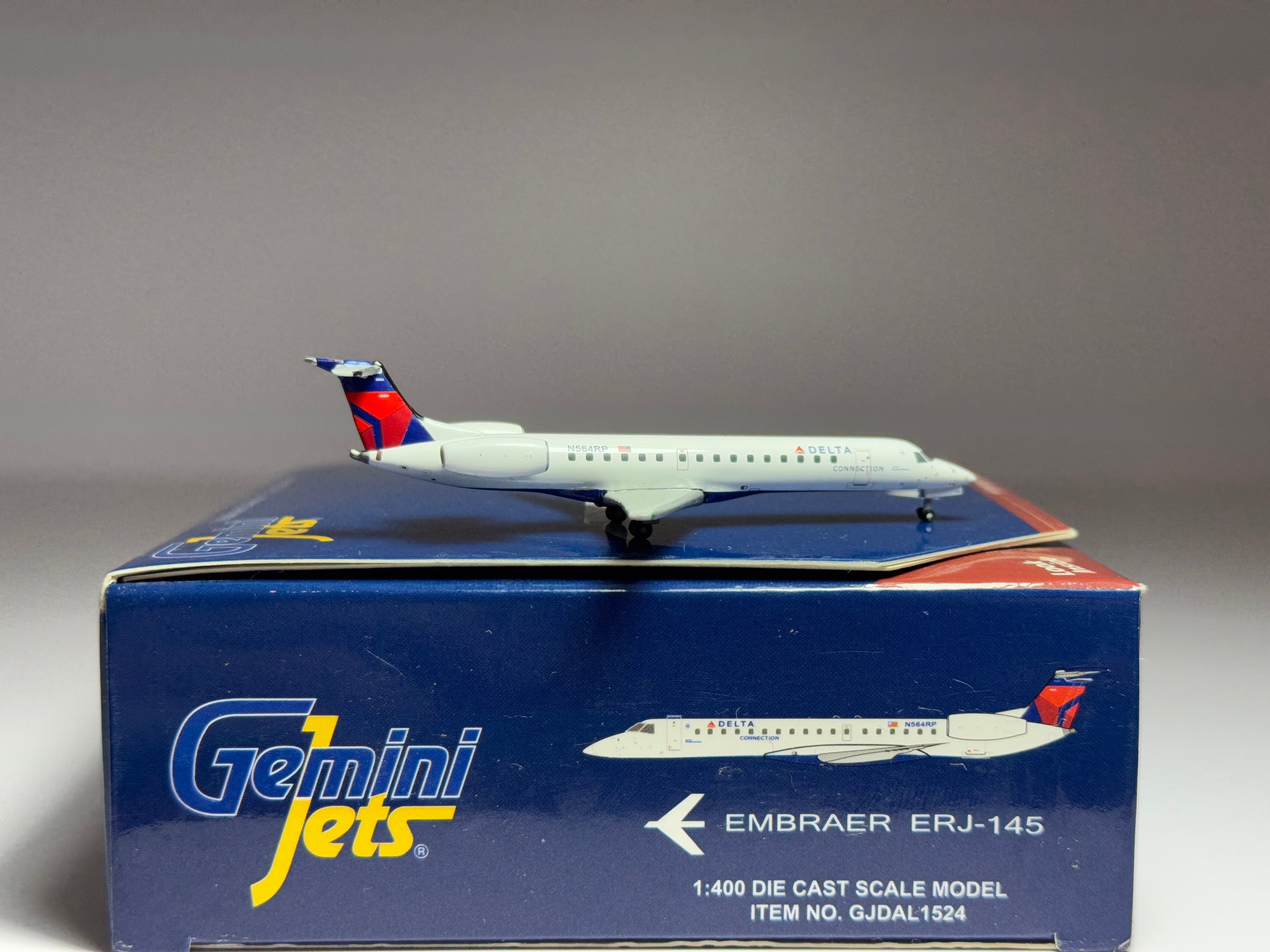 1:400 Gemini Jets Delta Connection Embraer E145 N564RP Shuttle America GJDAL1524