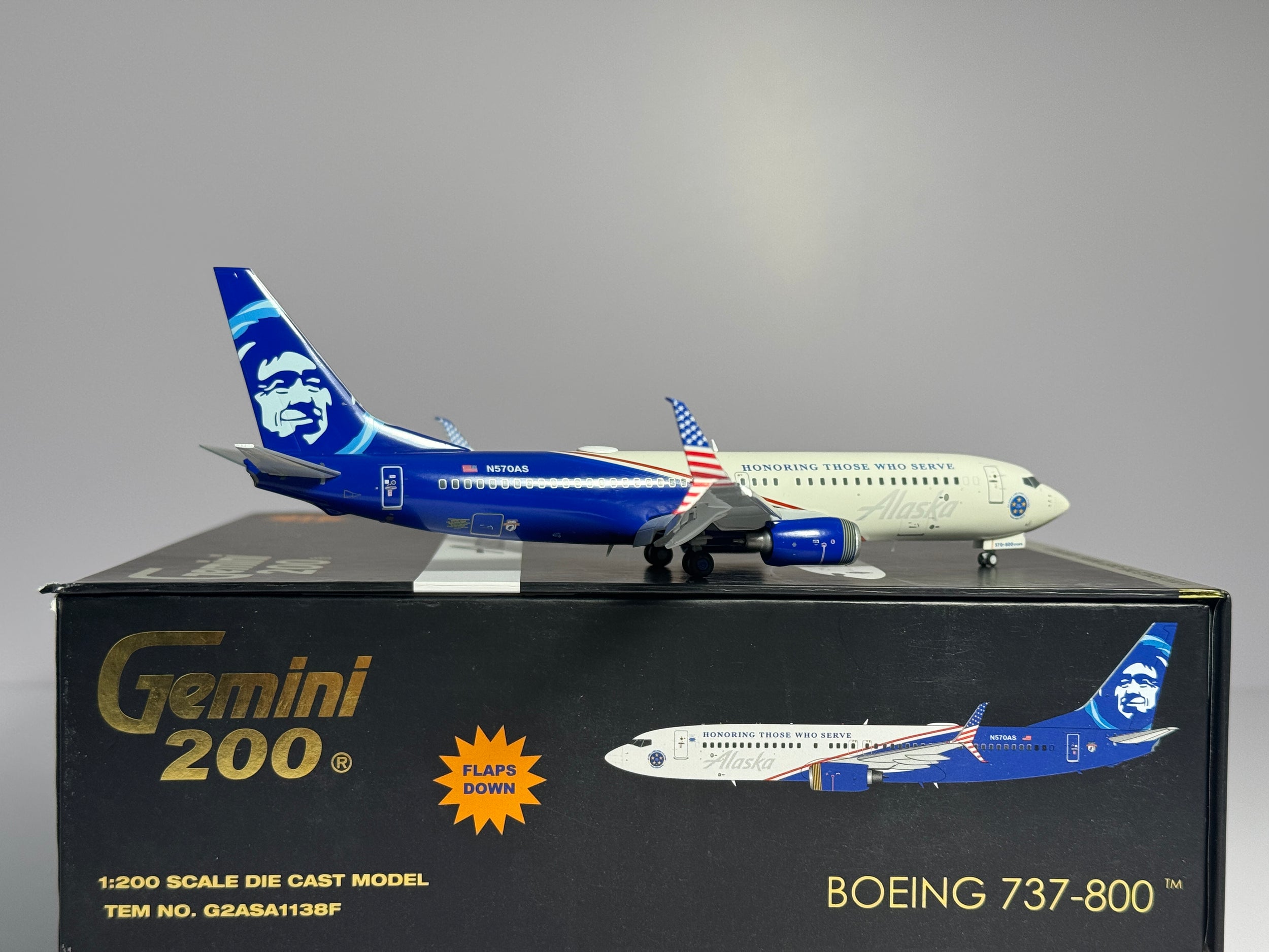Gemini Jets 1:200 Alaska Airlines Boeing 737-800 N570AS Honoring Those Who Serve G2ASA1138F