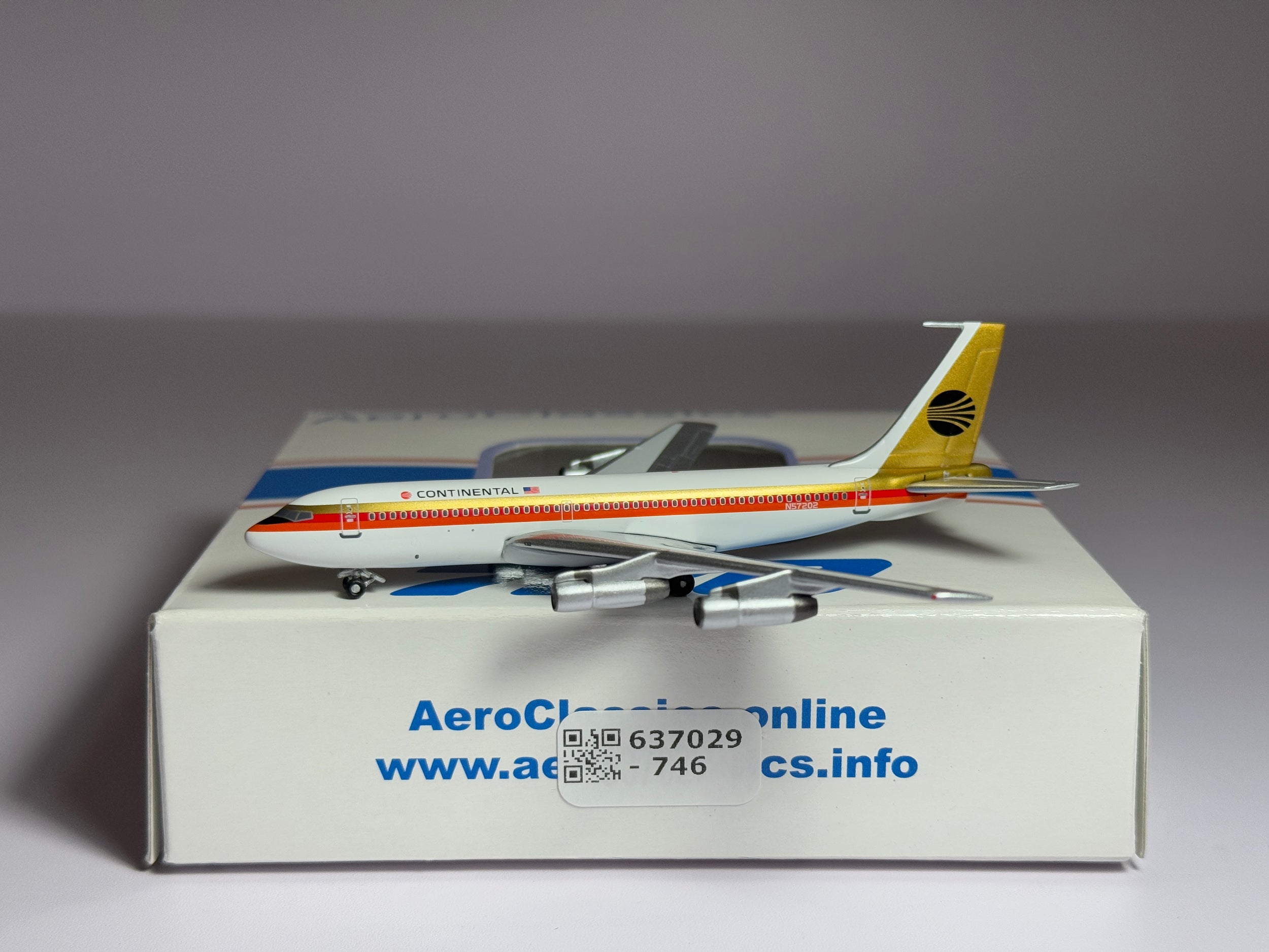 Aeroclassics 1:400 Continental Airlines Boeing 720 N57202 Black Meatball ACN57202