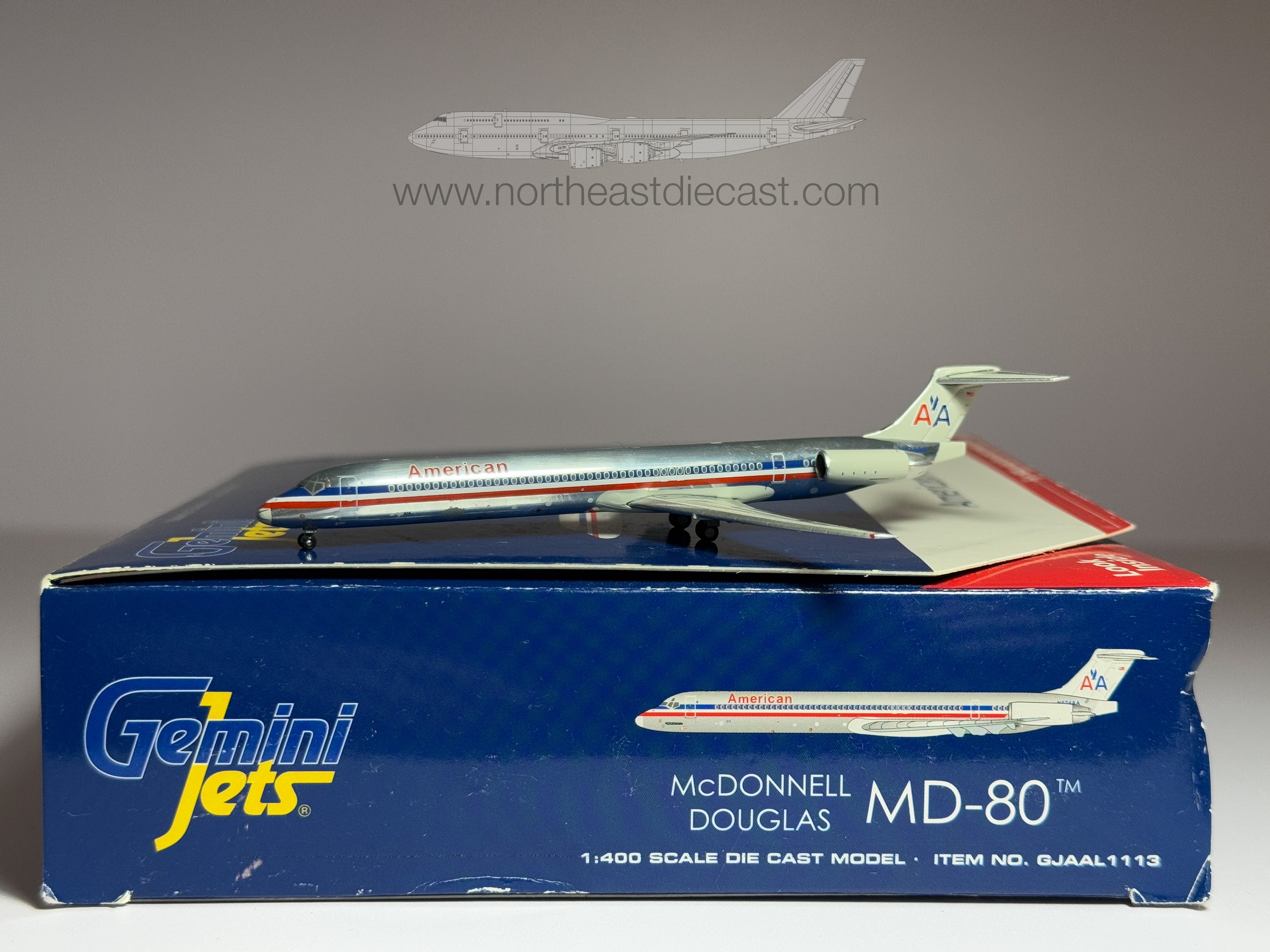 American Airlines McDonnell Douglas MD-82 1:400 Gemini Jets N574AA (GJAAL1113)