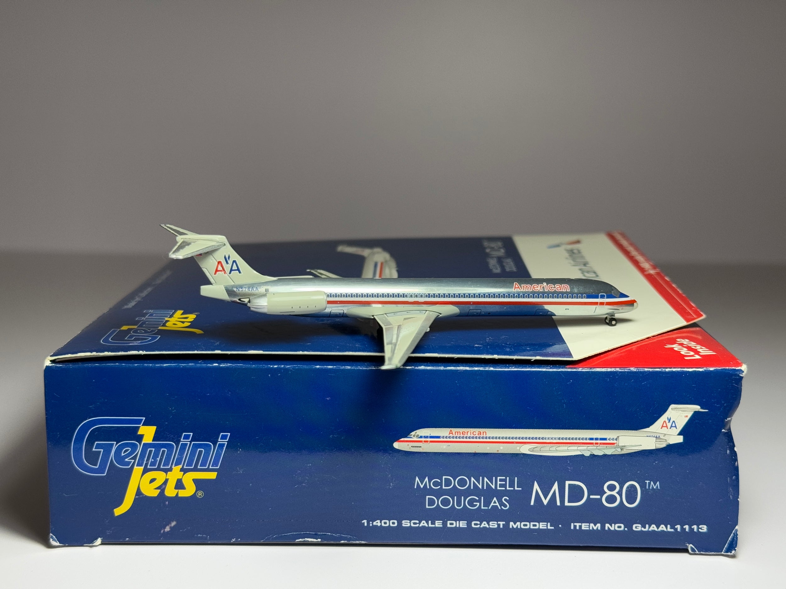 1:400 Gemini Jets American Airlines McDonnell Douglas MD-82 N574AA polished GJAAL1113