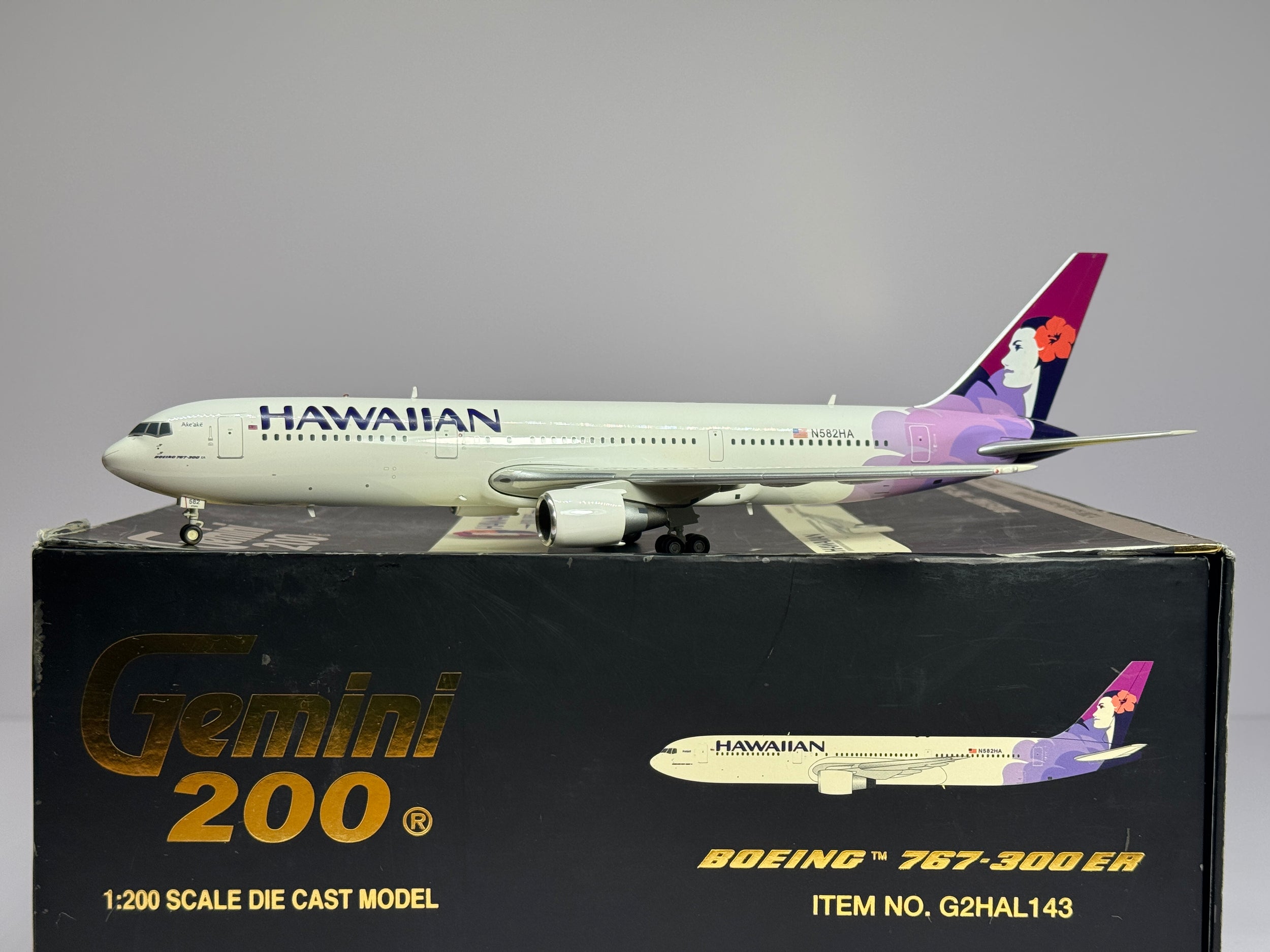 Gemini Jets 1:200 Hawaiian Airlines Boeing 767-300 N582HA First Floral G2HAL143