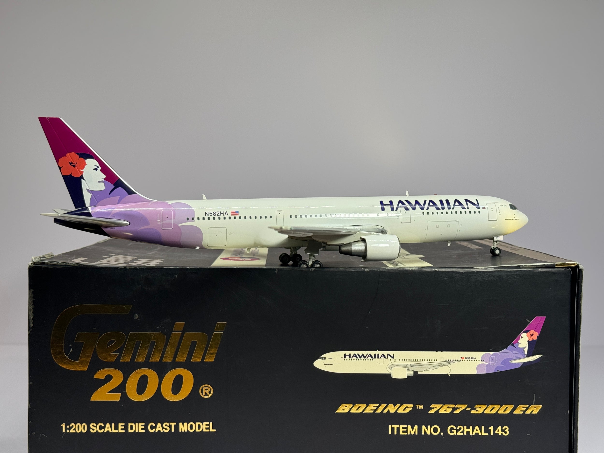 Gemini Jets 1:200 Hawaiian Airlines Boeing 767-300 N582HA First Floral G2HAL143