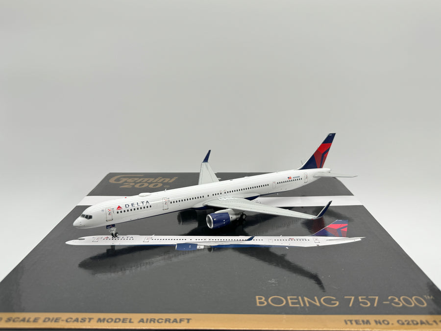 Gemini Jets 1:200 Delta Air Lines Boeing 757-300WL N590NW current colors G2DAL1111