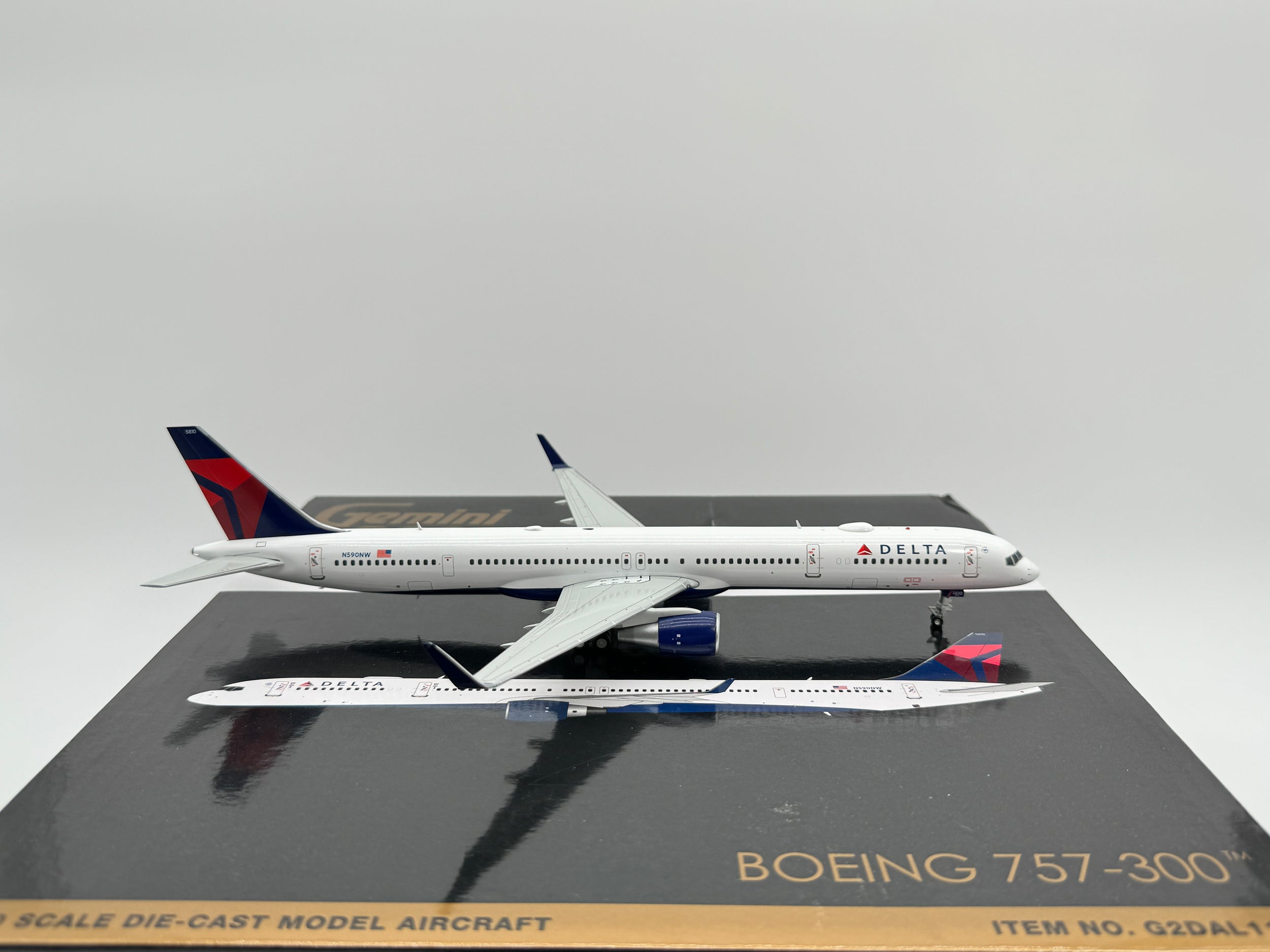 Gemini Jets 1:200 Delta Air Lines Boeing 757-300WL N590NW current colors G2DAL1111