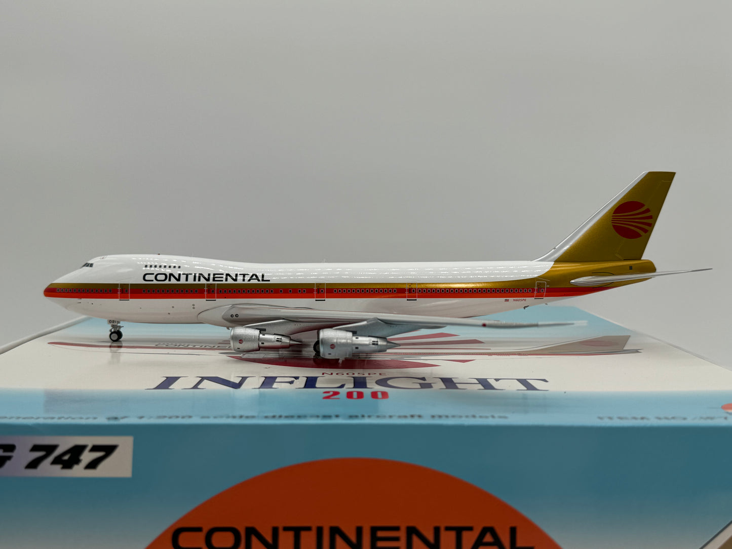 Inflight200 1:200 Continental Airlines Boeing 747-200 N605PE Red Meatball IF742CO1122