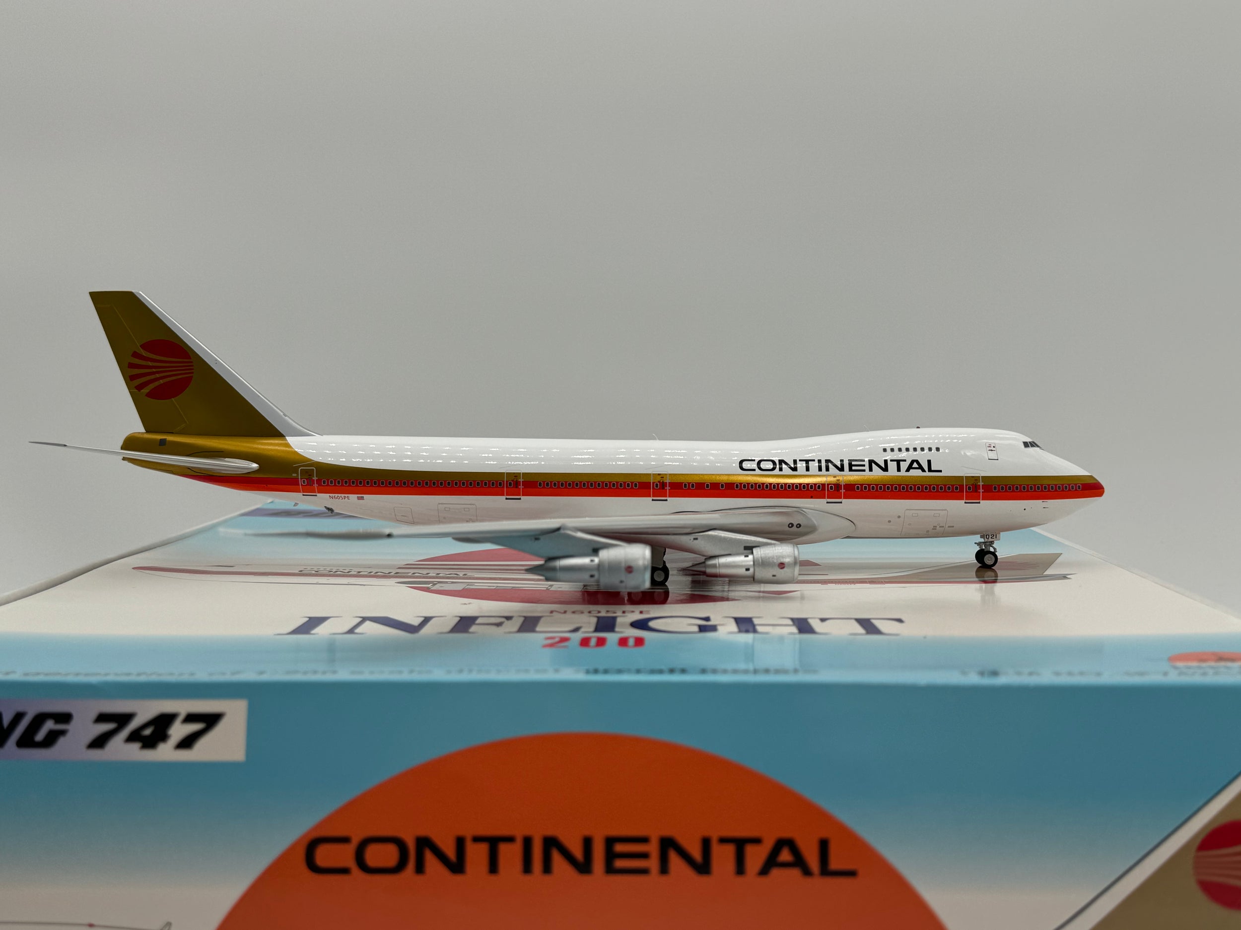 Inflight200 1:200 Continental Airlines Boeing 747-200 N605PE Red Meatball IF742CO1122