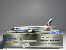 Gemini Jets 1:400 Delta Air Lines Boeing 757-200 N606DL Widget GJDAL540
