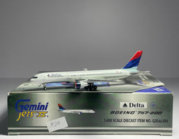 Gemini Jets 1:400 Delta Air Lines Boeing 757-200 N608DA Colors in Motion GJDAL494