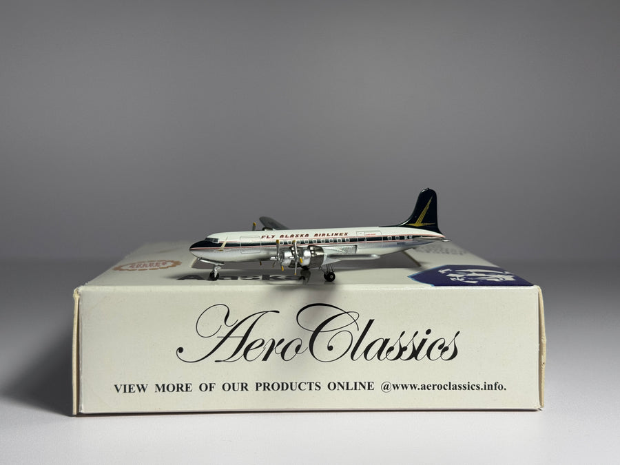 Aeroclassics 1:400 Alaska Airlines Douglas DC-6A N6118C AC18202