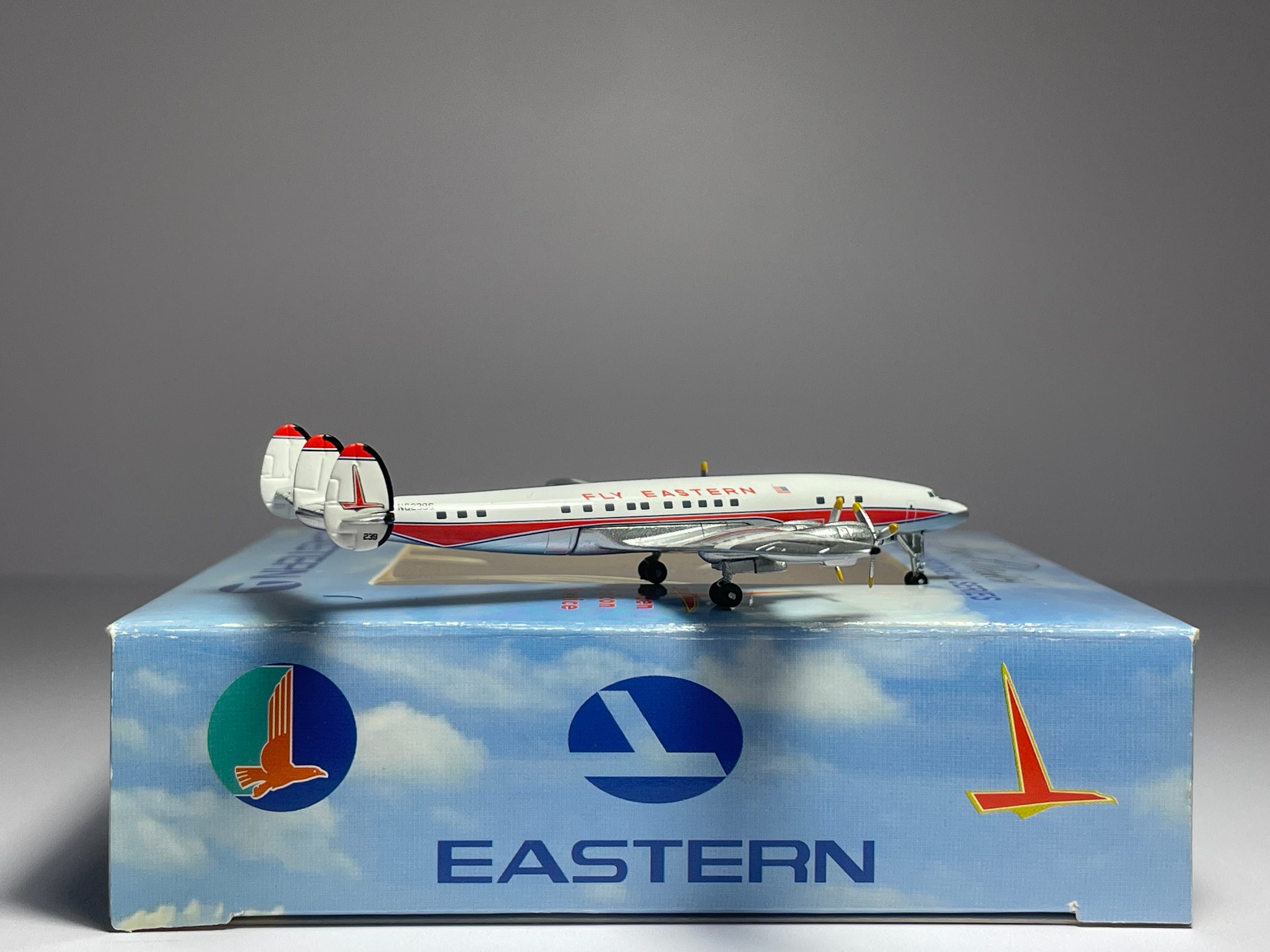 Aeroclassics 1:400 Eastern Airlines Lockheed L-1049 N6239G ACN6239G