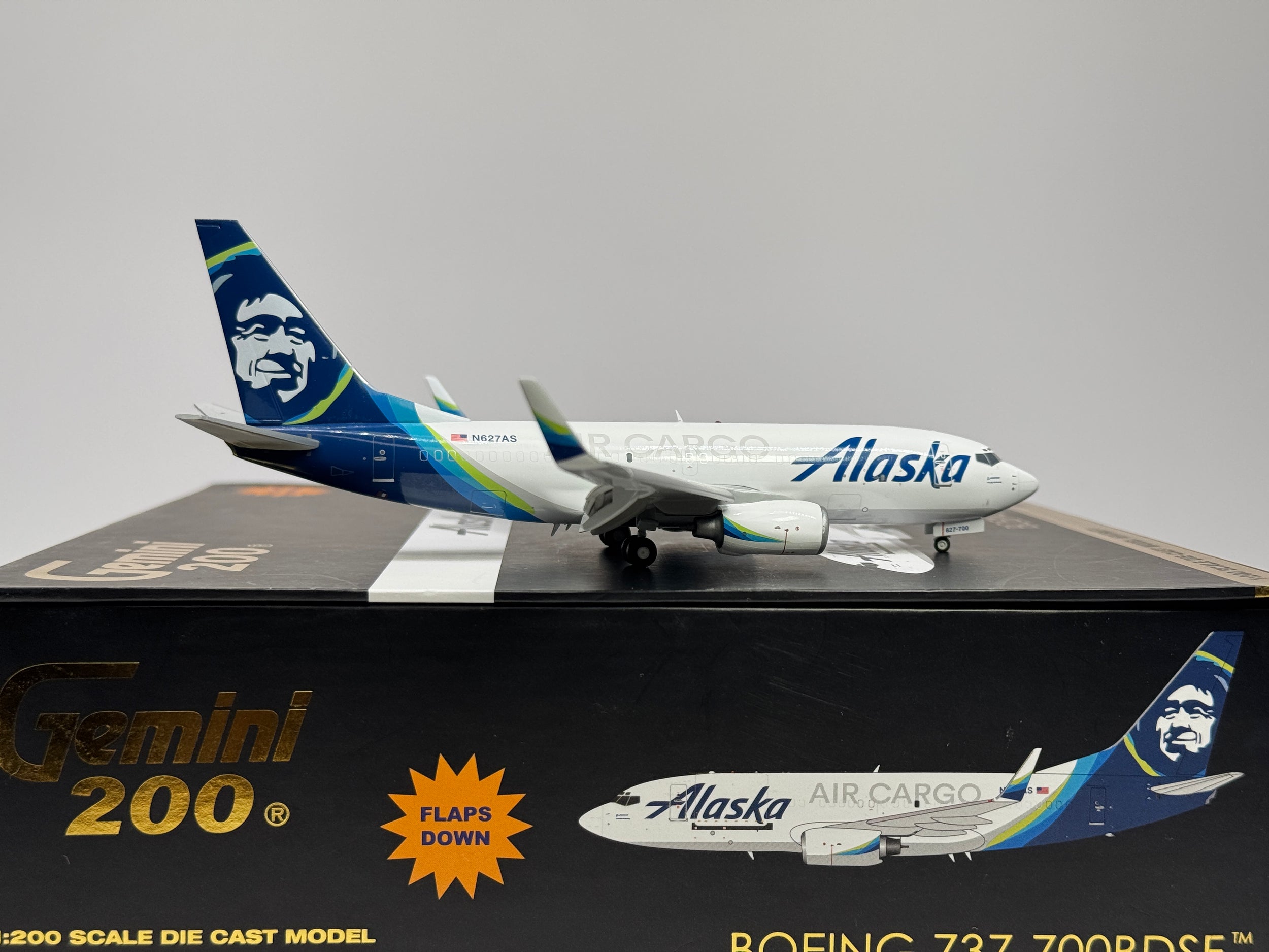 Gemini Jets 1:200 Alaska Air Cargo Boeing 737-700 N627AS Flaps Down G2ASA1019F