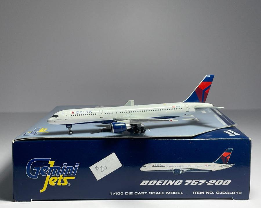 Gemini Jets 1:400 Delta Air Lines Boeing 757-200 N638DL Onward & Upward GJDAL810
