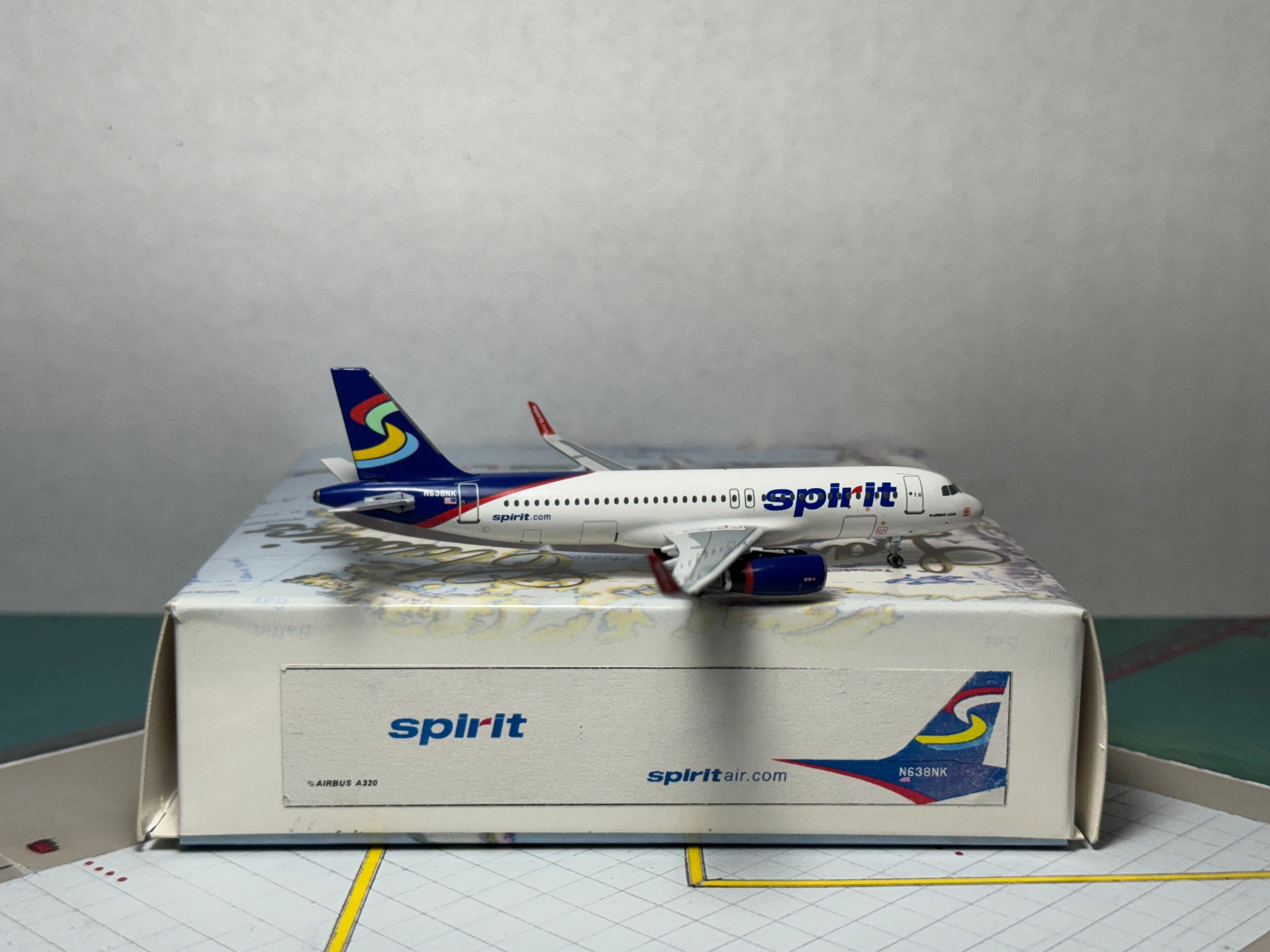 Aeroclassics 1:400 Spirit Airlines Airbus A320 N638NK Birthday Cake ACN638NK