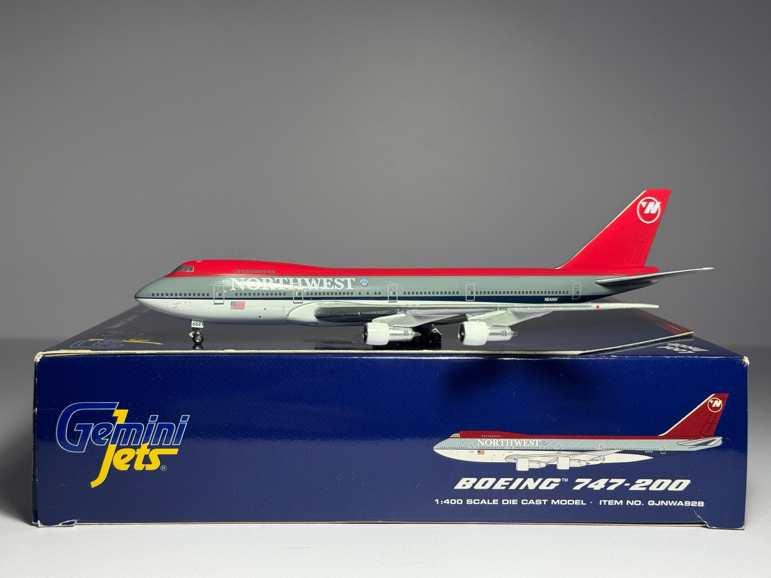 Gemini Jets 1:400 Northwest Airlines Boeing 747-200 N641NW Bowling Shoe GJNWA928