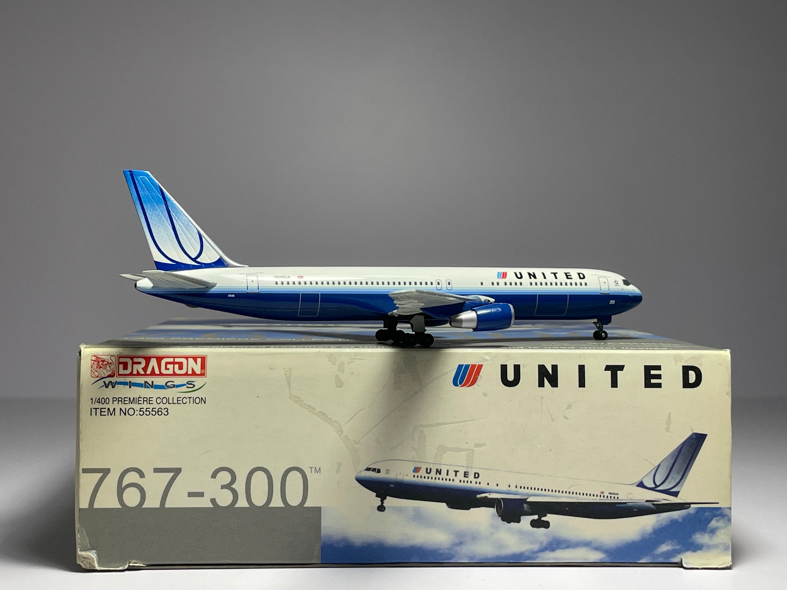 Jet-X 1:400 United Airlines Boeing 767-300 N649UA Tulip 55563