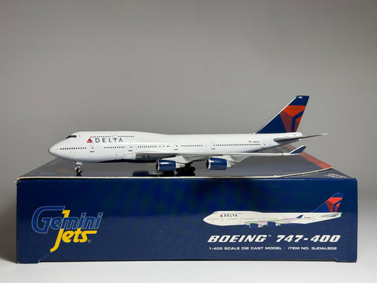 Gemini Jets 1:400 Delta Air Lines Boeing 747-400 N665US GJDAL902