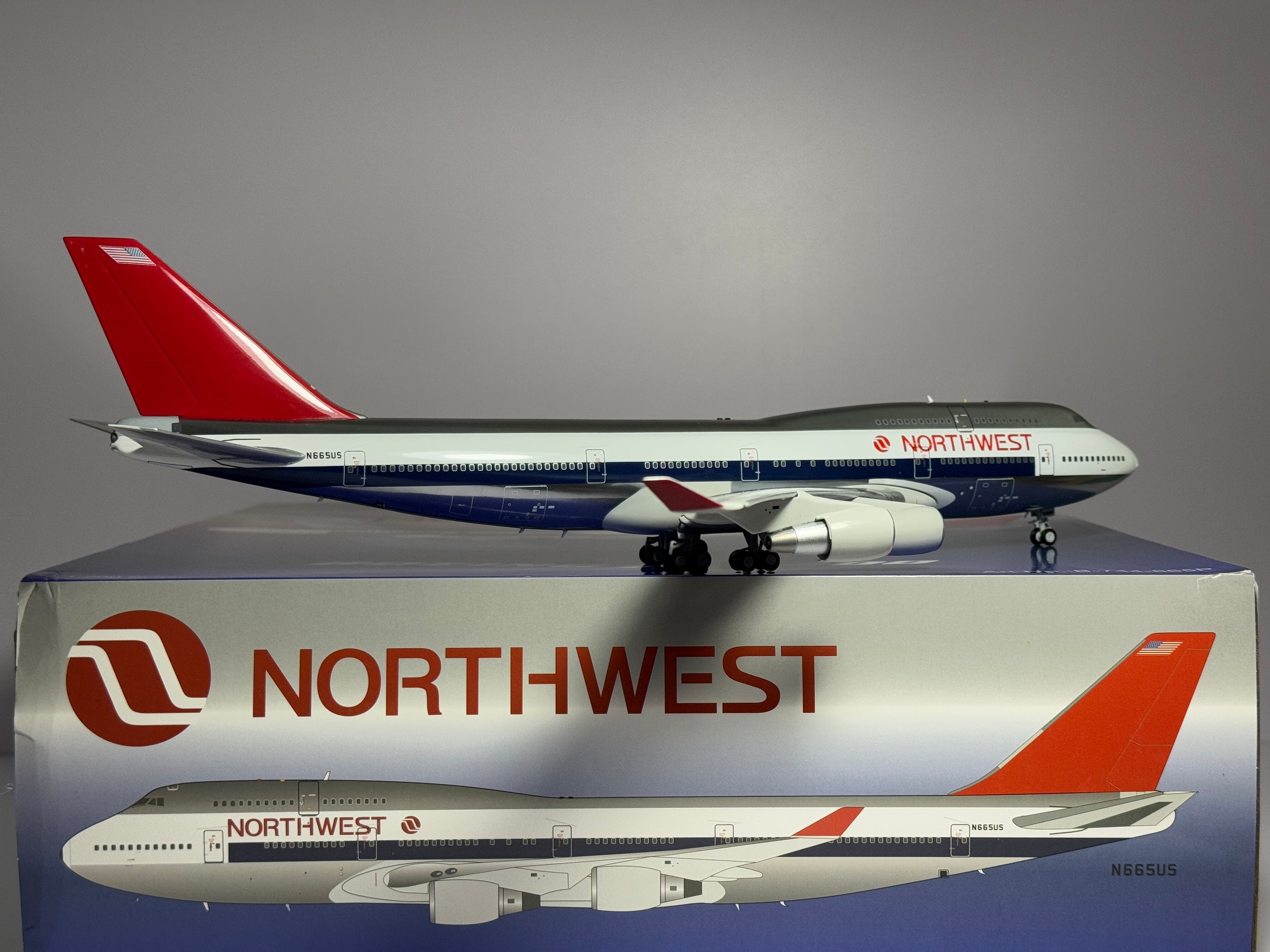 Inflight200 Northwest Airlines Boeing 747-400 N665US polished B-744-665P