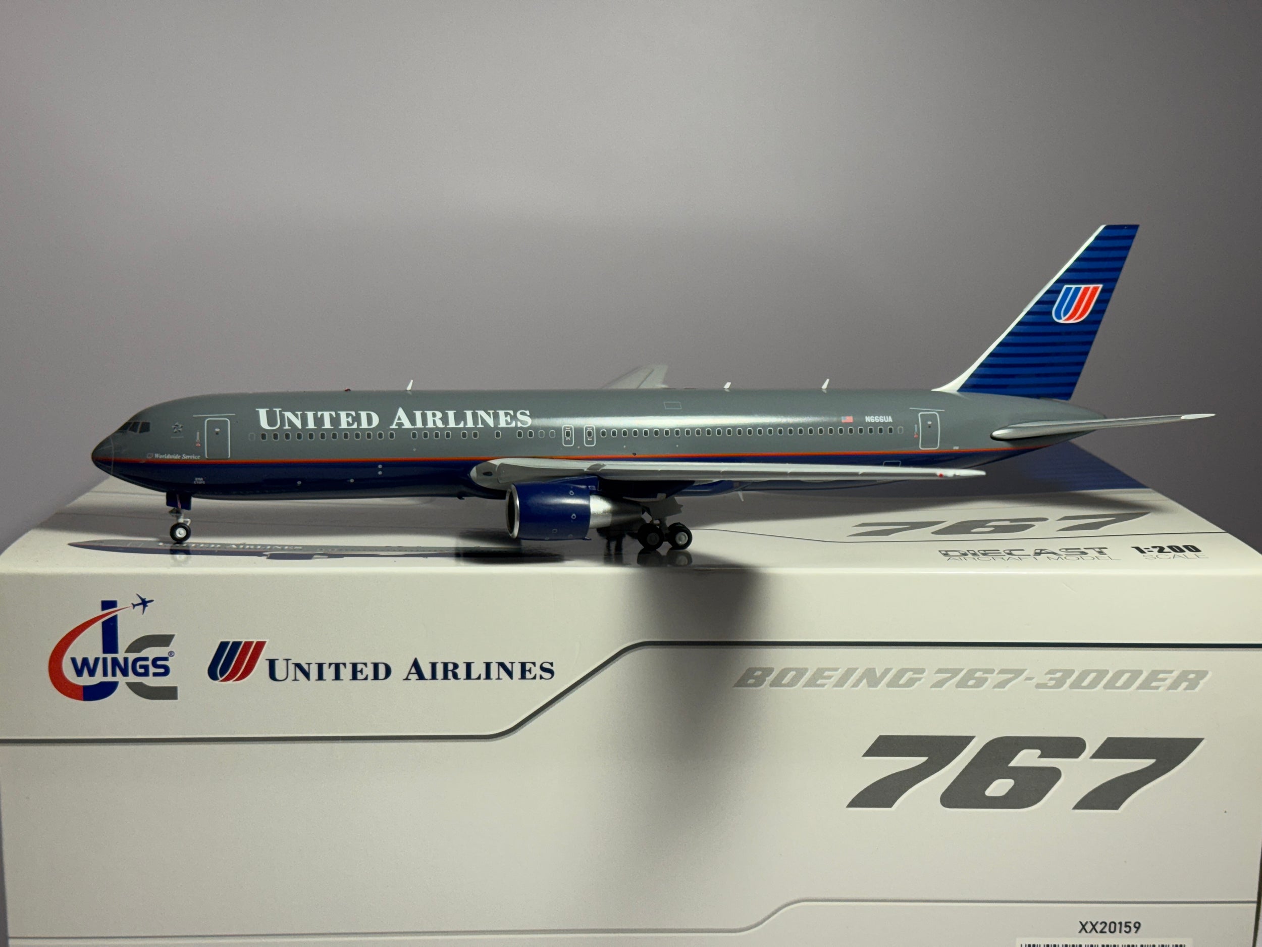 JC Wings 1:200 United Airlines Boeing 767-300 N666UA Battleship Grey XX20159