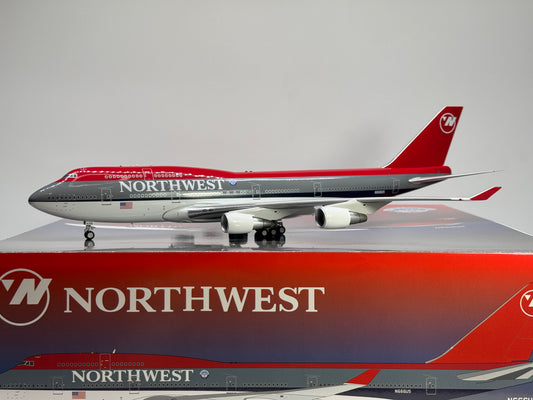 Inflight200 Northwest Airlines Boeing 747-400 N666US Bowling Shoe B-744-666 w/stand