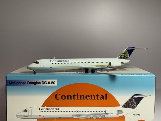 Inflight200 Continental Airlines Douglas DC-9-50 N670MC Globe IF951CO0724